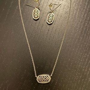 Kendra Scott necklace and earrings set